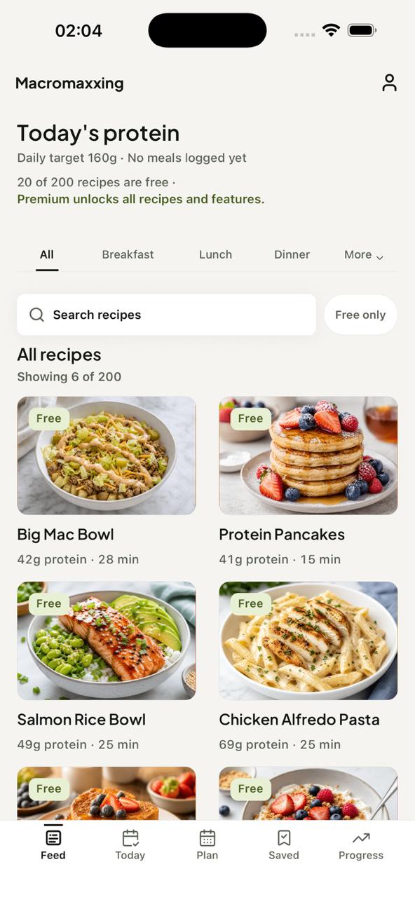 Macromaxxing Feed showing recipe discovery, categories, protein context, and free recipe access